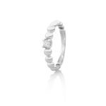 Anillo Grace Anillo de oro blanco de 18K con un diamante de 0,09ct talla brillante.