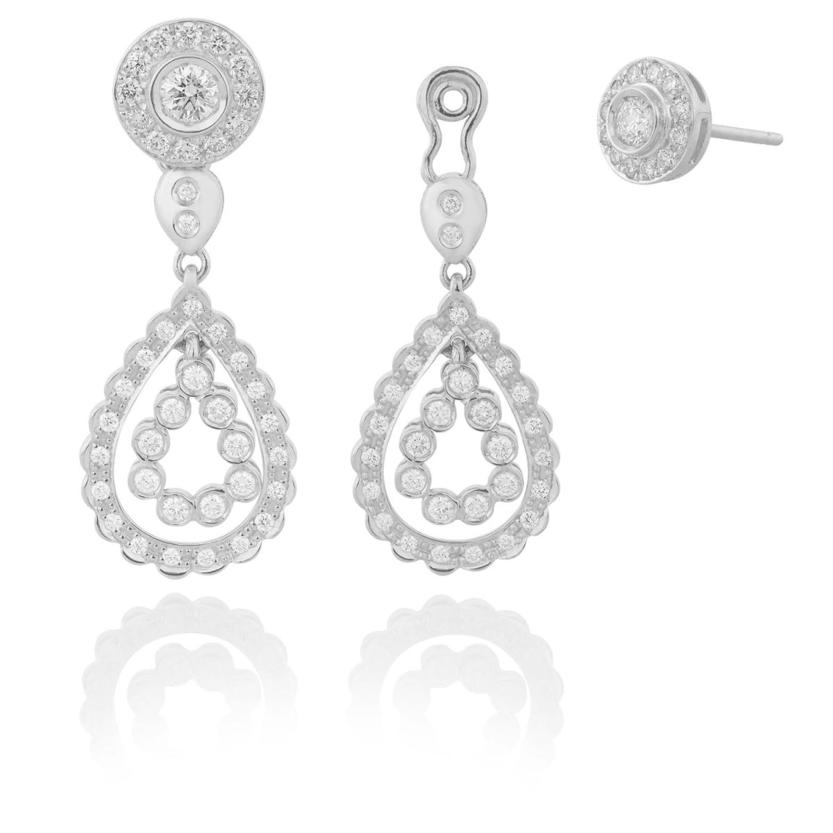 Pendientes Ensemble Pendientes de oro blanco de 18K compuestos de dos partes que nos ofrece una doble versión día-noche con 1,20ct de diamantes talla brillante.