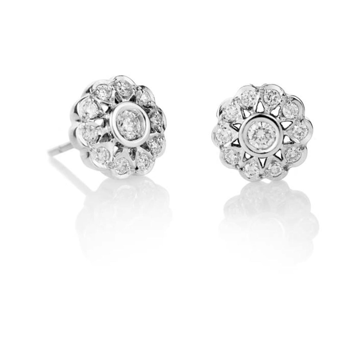 Pendientes Wedding Pendientes de oro blanco de 18K adornados con 0,48ct de diamantes talla brillante.