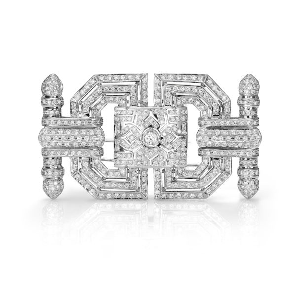 Broche Unique Broche de oro blanco de 18K inspirado en motivos geométricos adornado con 6,25ct de diamantes talla brillante.